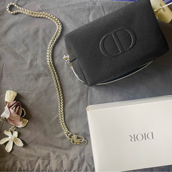 🆕 Dior Cosmetic Case to Crossbody, and also comes with Dior lipstick - Picture 3 of 16